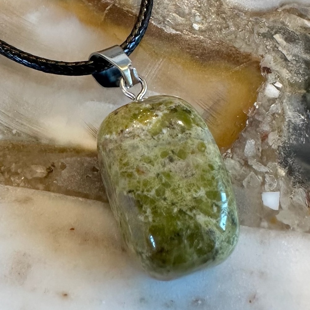 3078 Natural Green Stone Necklace on Black Cord